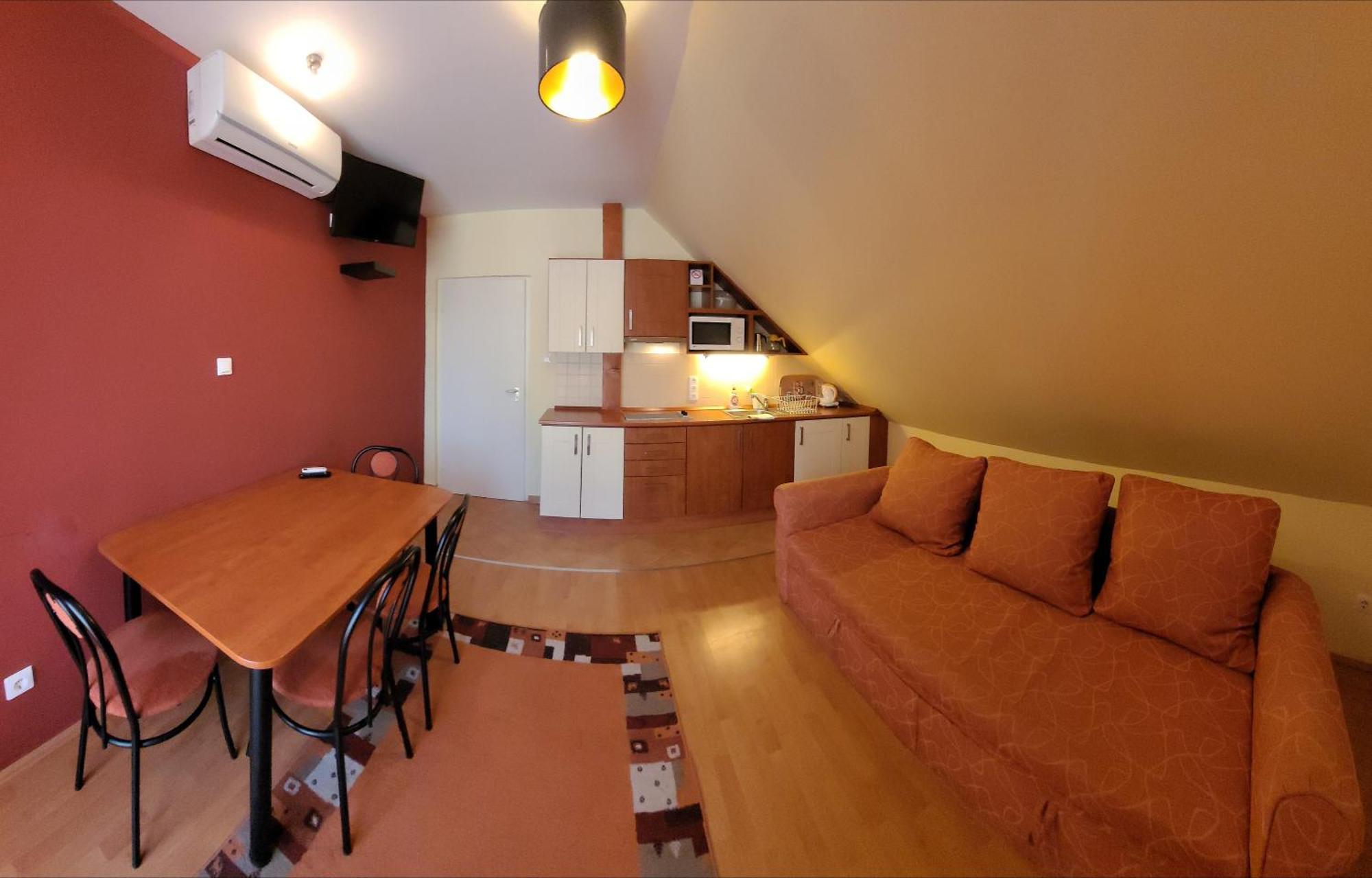 Apartament Frank Apartmanhaz Balatonboglár Zewnętrze zdjęcie